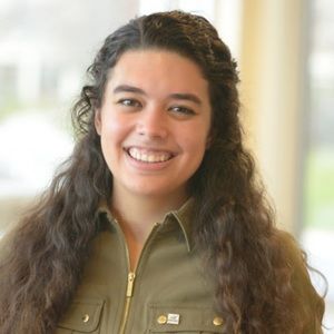 Meet your Posher, Mariela